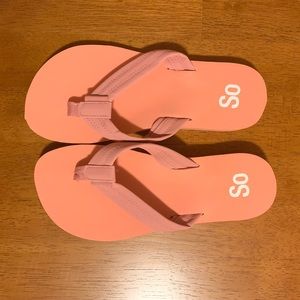 Peach flip flops 7/8